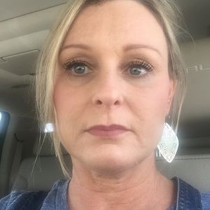 Meet your Posher, Stacy